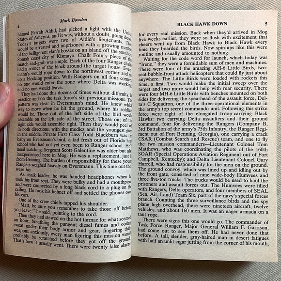 📚2/$6 Black Hawk Down: A Story of Modern War - Picture 9 of 12